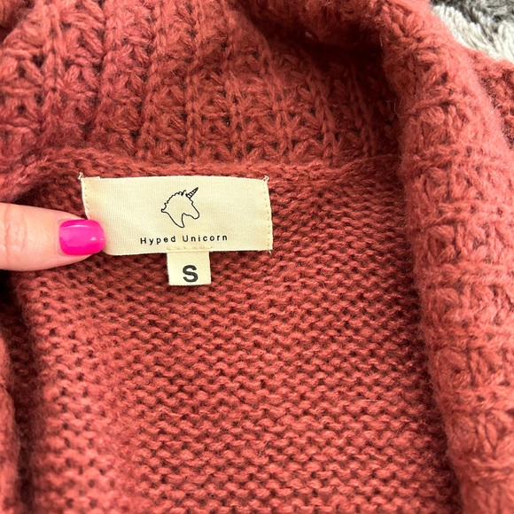 Cardigan - Picture 5 of 5